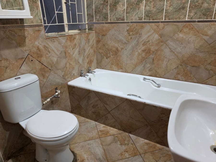 3 Bedroom Property for Sale in Rhodesdene Northern Cape